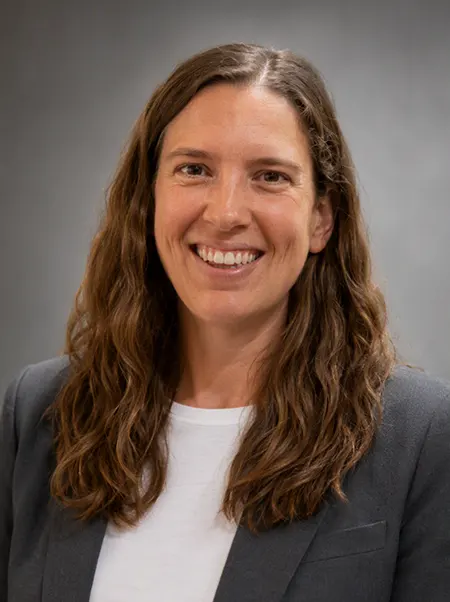 portrait of Heather Barkholtz